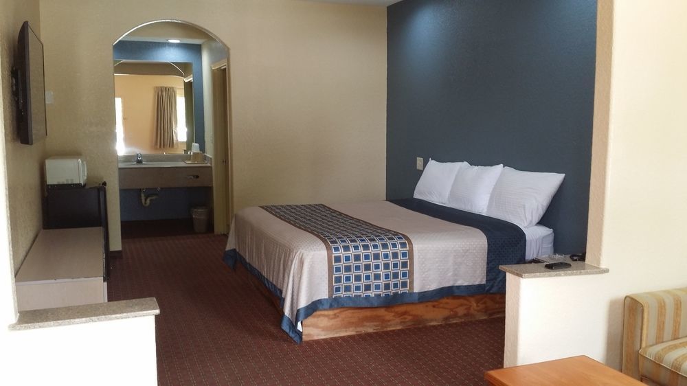 Americas Best Value Inn & Suites Northeast Houston Bagian luar foto