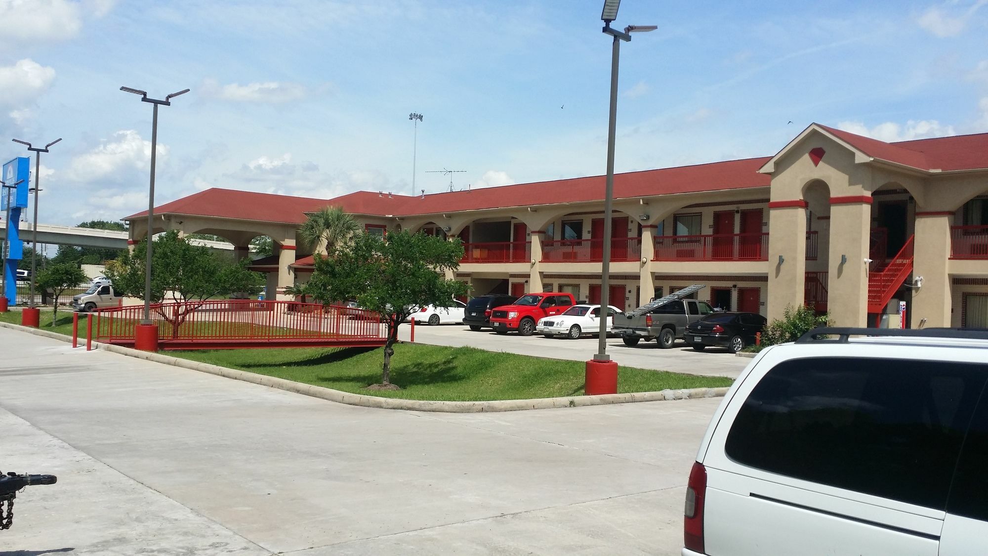 Americas Best Value Inn & Suites Northeast Houston Bagian luar foto