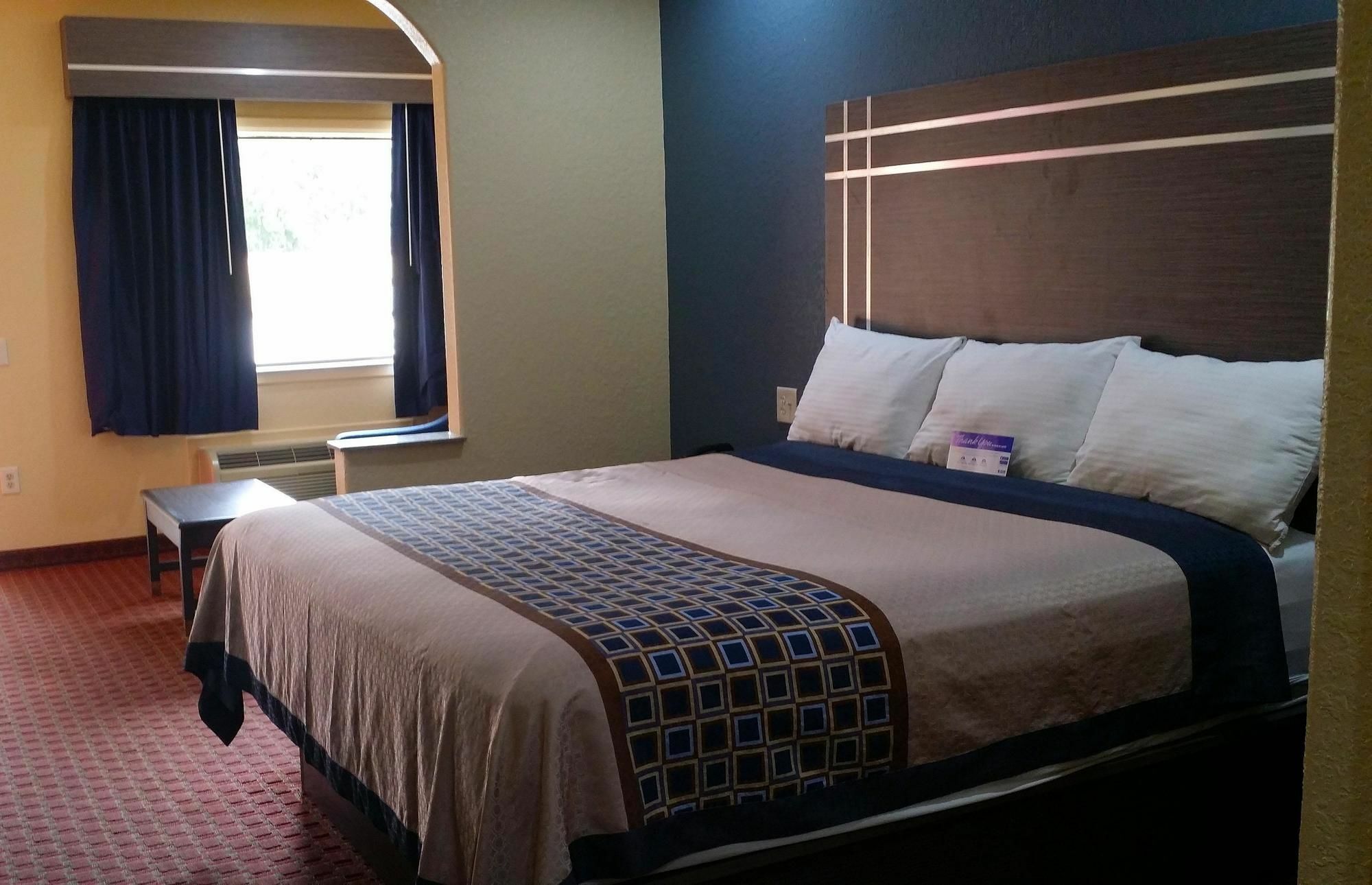 Americas Best Value Inn & Suites Northeast Houston Bagian luar foto